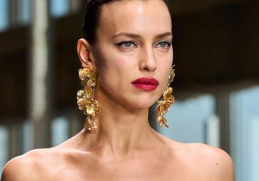La teoría histórica del lápiz labial que explica por qué ahora compramos más productos de belleza